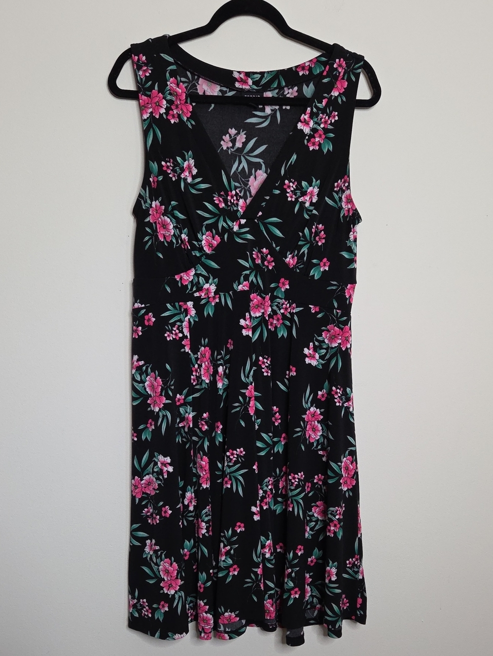 torrid Black Sleeveless Floral V-Neck Dress with Pink Flowers